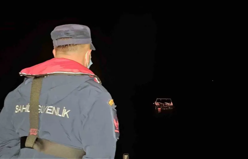 Yunanistan, 18’i çocuk 46 düzensiz göçmeni ölüme terk etti